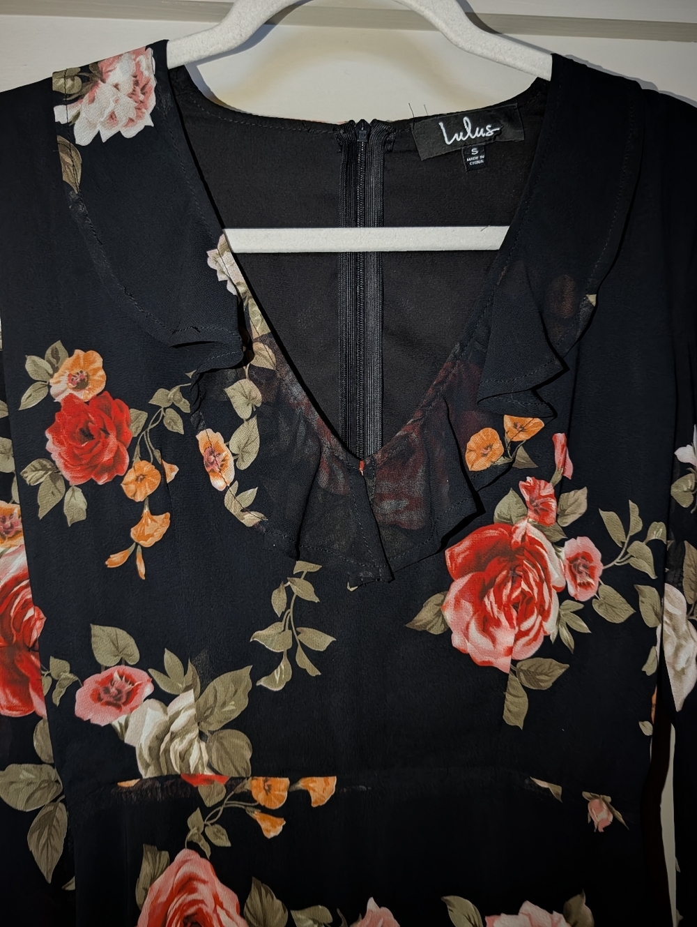 Lulu's Black Floral V-Neck Long Sleeve Mini Dress with Pink & Red Roses. Small - Picture 3 of 9